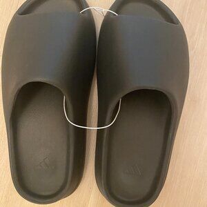 Yeezy Slide Onyx Mens Size 10
